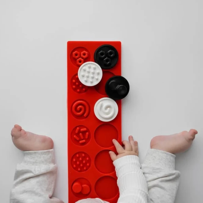 Puzzle sensoryczne kontrastowe kółeczka XL - Mom's Care 6m+