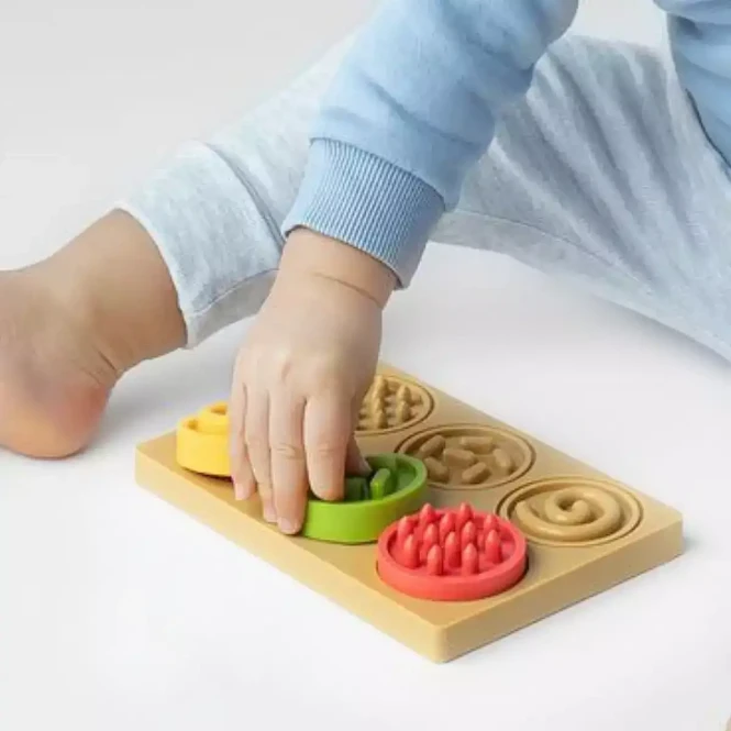 Puzzle sensoryczne kółeczka dla niemowląt 6m+ - Mom's Care